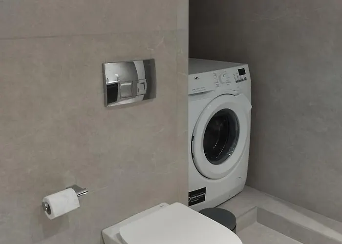 3 Bedroom Penthouse In *