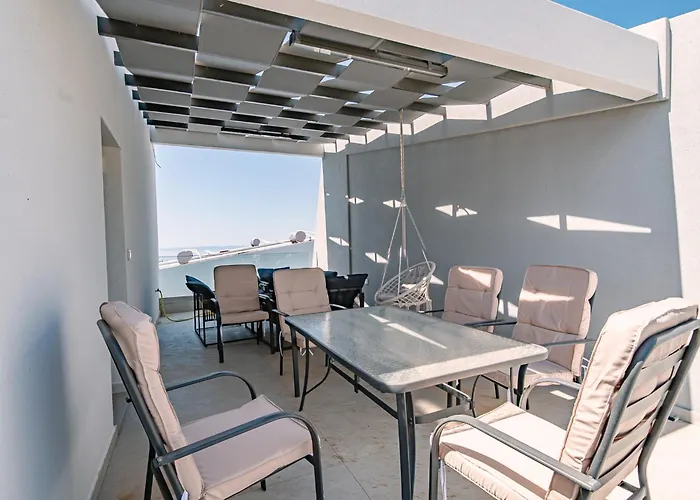 Apartman 3 Bedroom Penthouse In Nikíti